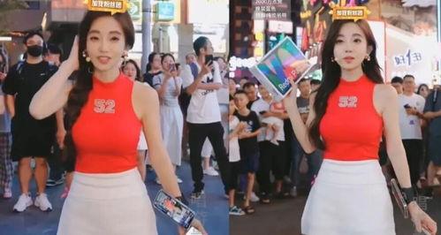 Jvid成人展走光视频,揭秘现场尴尬瞬间